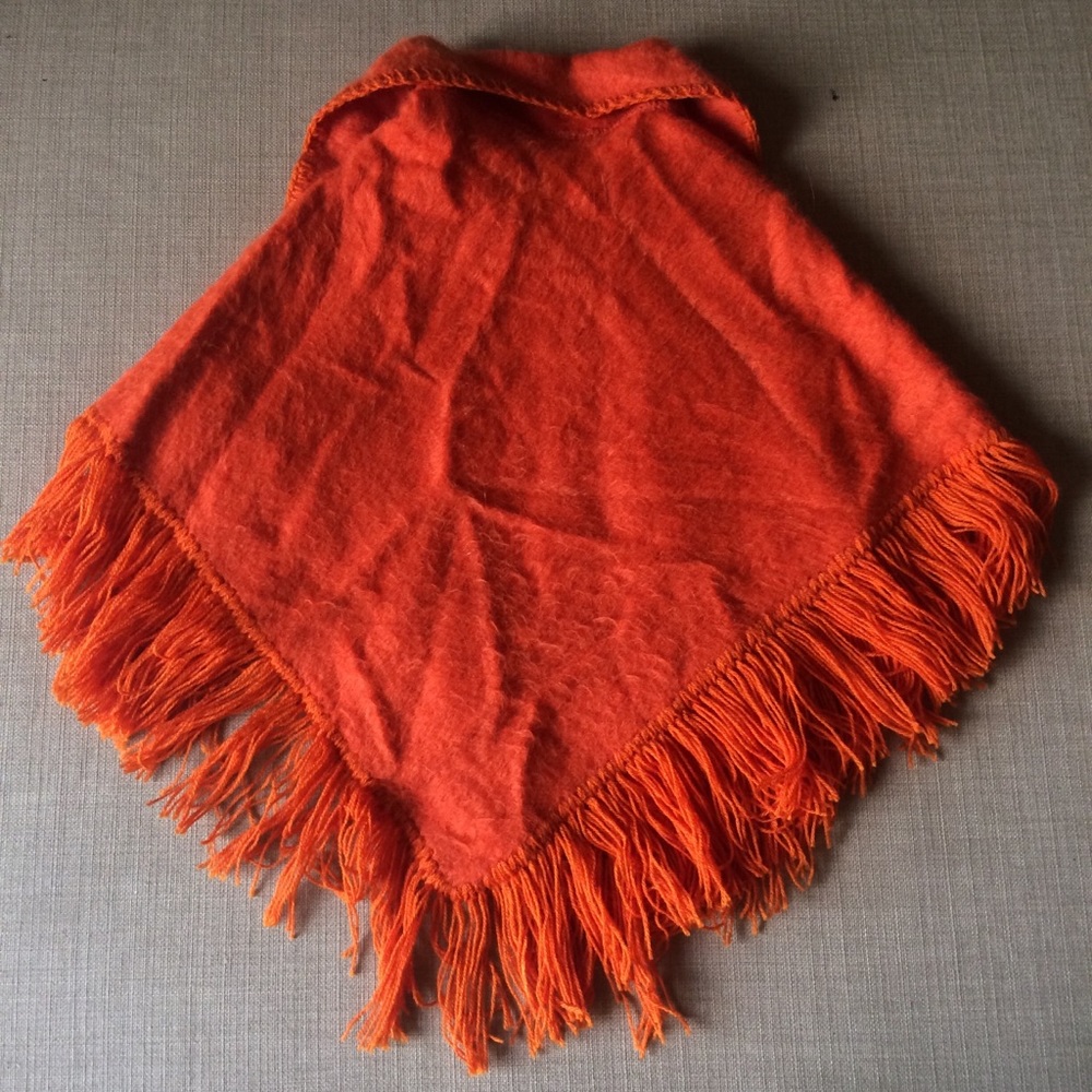 Alpaca Poncho - Picture 6 of 8